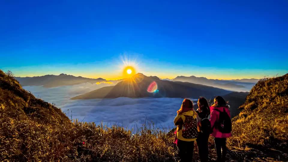 Trekking Lảo Thẩn - &quot;toạ độ săn mây&quot; đẹp nhất chốn Tây Bắc chỉ với 1 triệu đồng và những điều thứ cần chuẩn bị - Ảnh 2.