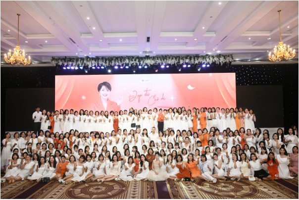 Hơn 1500 người tham gia sự kiện ra mắt bộ sản phẩm make-up mới của Laco - Ảnh 8.