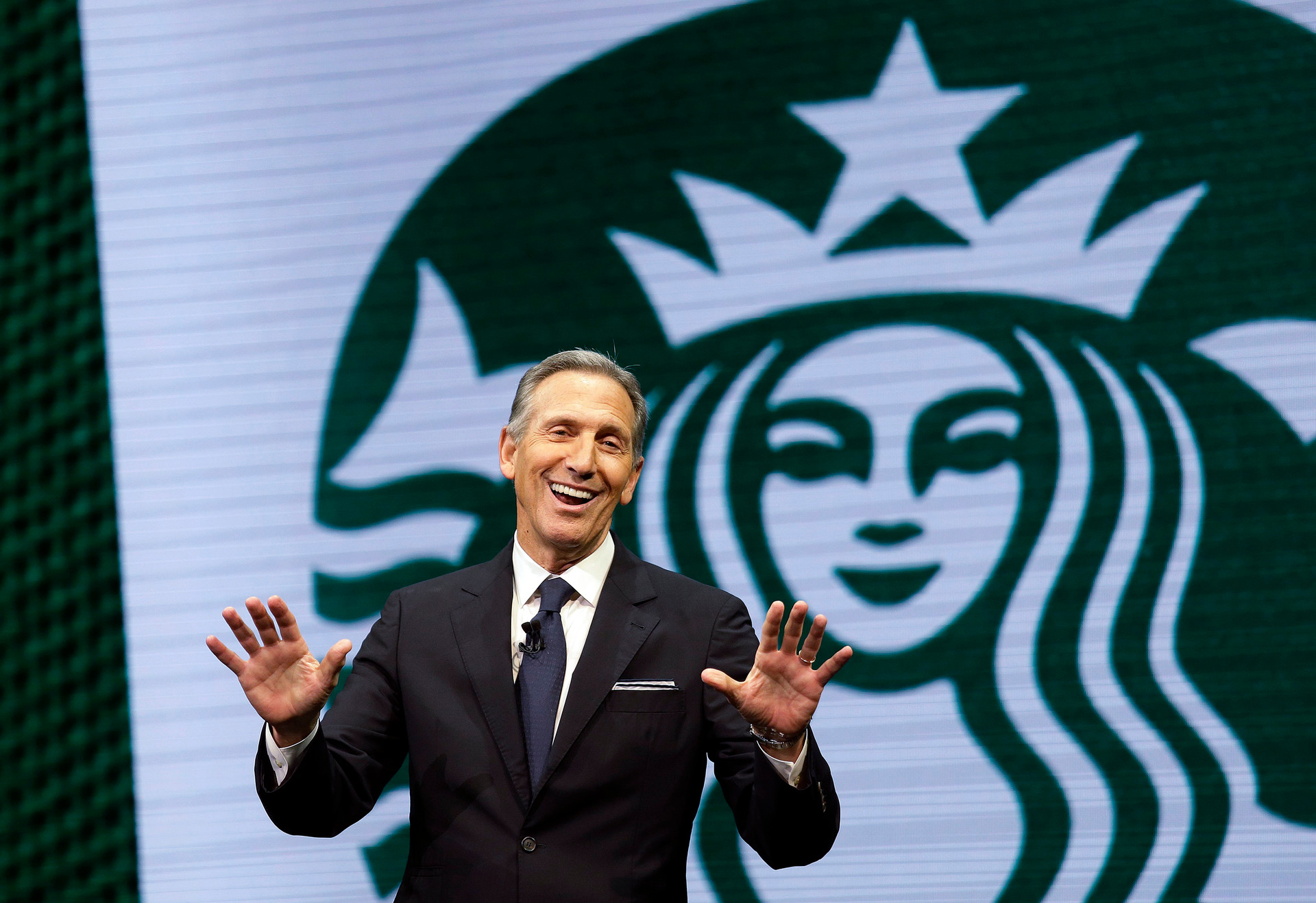Tại sao các ông lớn Disney, Starbucks nhất quyết mời cựu CEO trở lại điều hành dù có hàng trăm ứng cử viên sáng giá? - Ảnh 2.