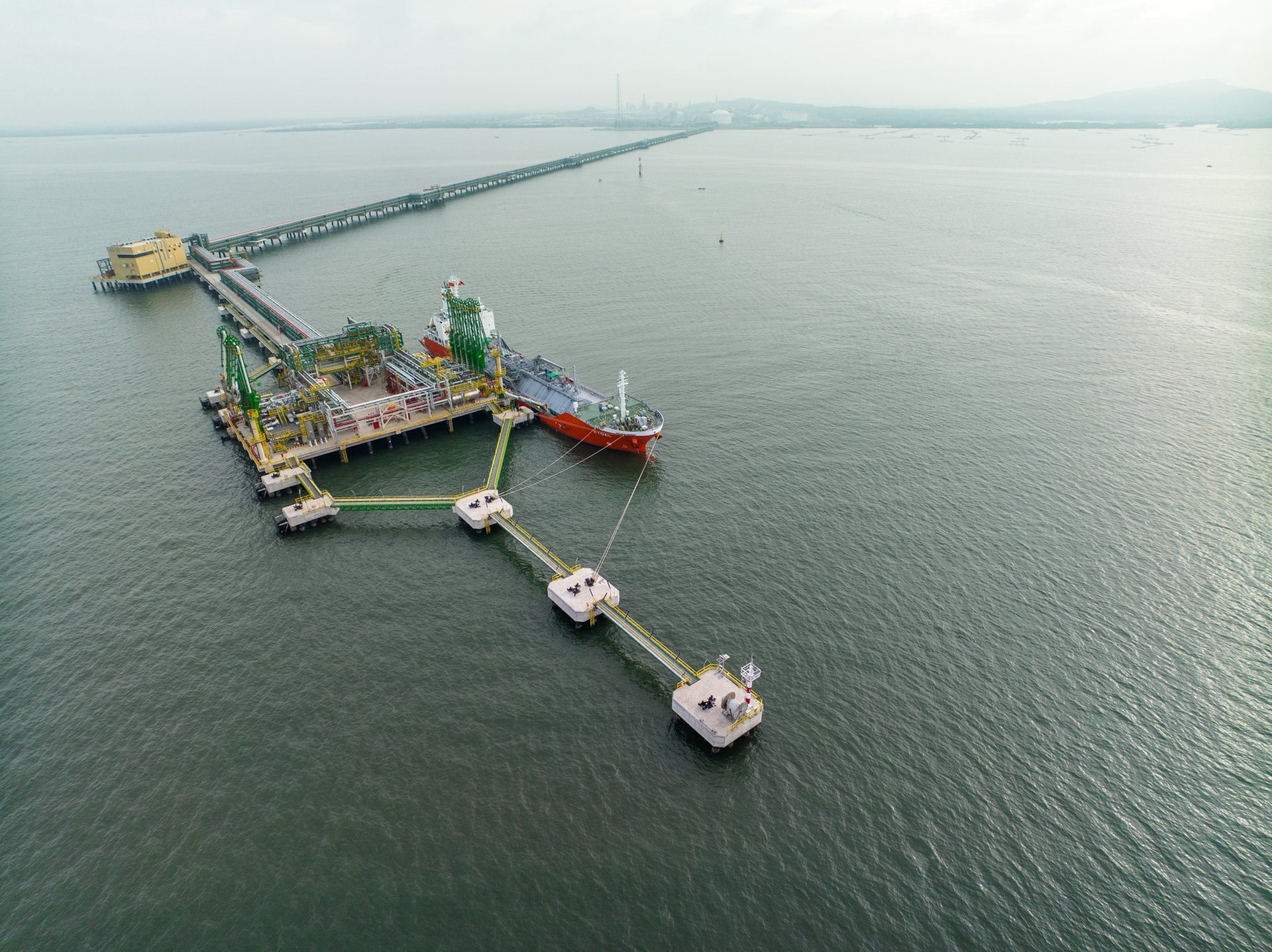 Dự án Long Sơn của SCG chính thức đi vào hoạt động: Vốn đầu tư hơn 5 tỷ USD, là tổ hợp hóa dầu tích hợp đầy đủ đầu tiên tại Việt Nam - Ảnh 2.