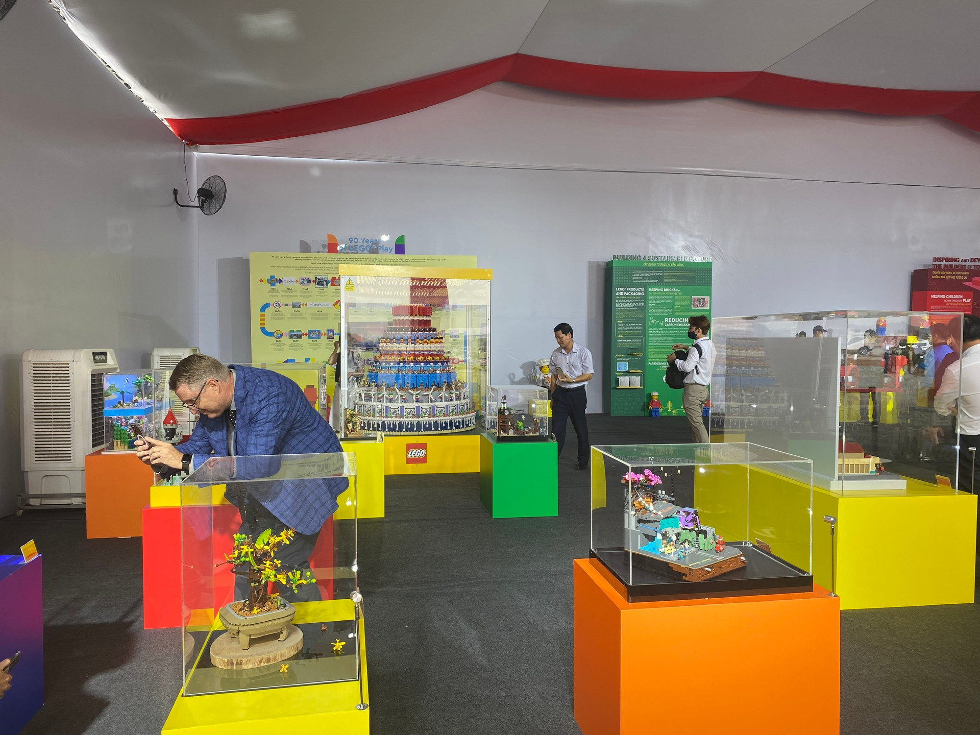 Tập đoàn LEGO chính thức khởi công nhà máy 1,3 tỷ USD tại Bình Dương: Bắt đầu sản xuất vào 2024, sản phẩm bán ở châu Á – Thái Bình Dương - Ảnh 9. z3852949487704_6aa8661332aba2ed2a4987f3c51fac5e.jpg