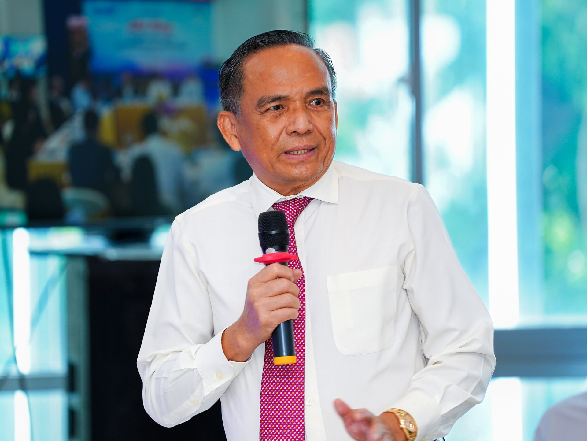 HoREA: Khó khăn chồng chất khiến doanh nghiệp BĐS giảm một nửa nhân viên, chiết khấu lên tới 40% sản phẩm...thị trường nhà đất đứng trước khả năng có thể rơi vào suy thoái - Ảnh 1. le-hoang-chau-2-1657062859.jpg