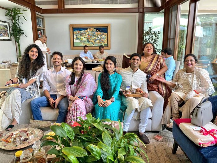 Savitri Jindal - người mẹ 9 con trở thành nữ tỉ phú giàu nhất châu Á - Ảnh 7.
