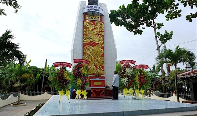 'Làng góa phụ', 'xóm không chồng' ở miền Đất Mũi - Ảnh 1.