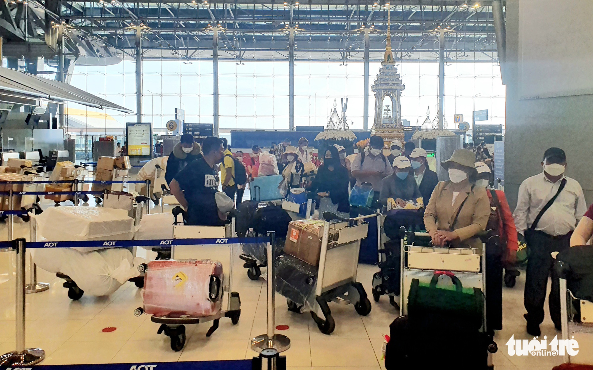 Vé máy bay Tết tăng giá mạnh, hành khách bày chiêu bay vòng Thái Lan về Hà Nội rẻ hơn - Ảnh 4.