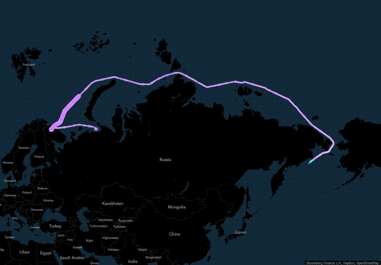 Nga đầu tư tàu phá băng, đi đường tắt qua Cực Bắc để bán dầu sang châu Á nhanh hơn - Ảnh 2.