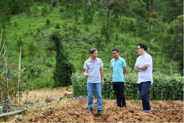 Tụ tập tại nhà hàng mang mô hình từ nông trại đến bàn ăn - Ảnh 2.