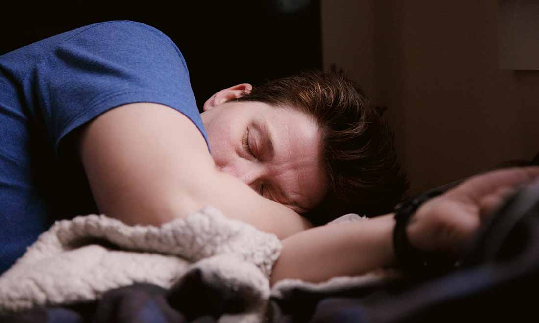 Tại sao chúng ta cần ngủ với lượng thời gian khác nhau ở các giai đoạn khác nhau trong cuộc đời? - Ảnh 3.
