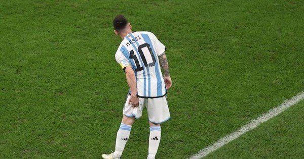 Messi bị đau, có nguy cơ bỏ lỡ trận chung kết World Cup 2022 - Ảnh 1.