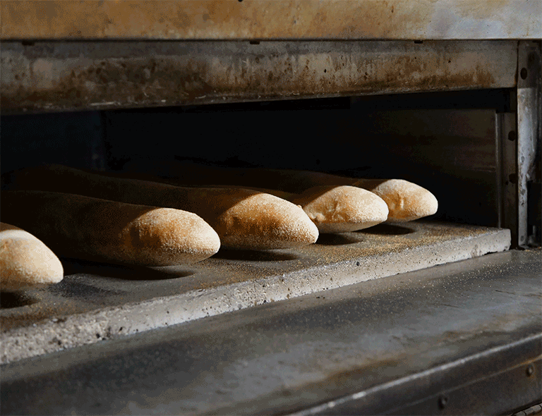 Chiếc bánh mì nhỏ ở Trung Quốc: Sản sinh hơn 20 tỷ phú cho một vùng quê, làm nên cả một &quot;đế chế&quot; công nghiệp, vươn sang cả Việt Nam - Ảnh 1.