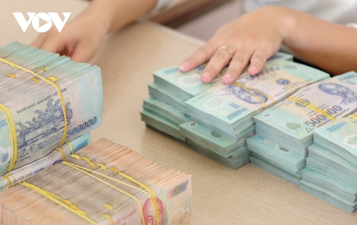 Nới zoom tín dụng liệu có giúp thị trường vốn đỡ "khát"? - Ảnh 1. Nới zoom tín dụng liệu có giúp thị trường vốn đỡ "khát"? - Ảnh 1.