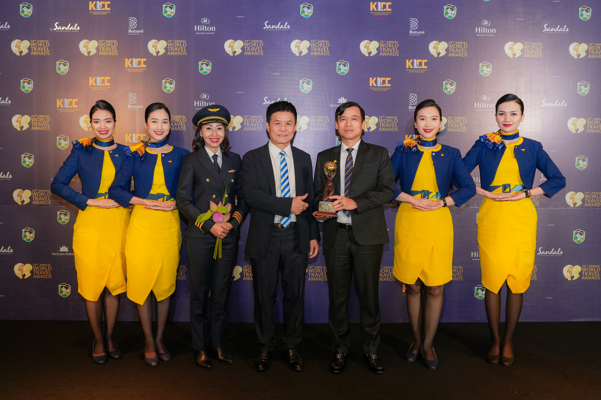 Vietravel Airlines mở đường bay quốc tế đầu tiên đến Bangkok sau gần 2 năm hoạt động - Ảnh 2.