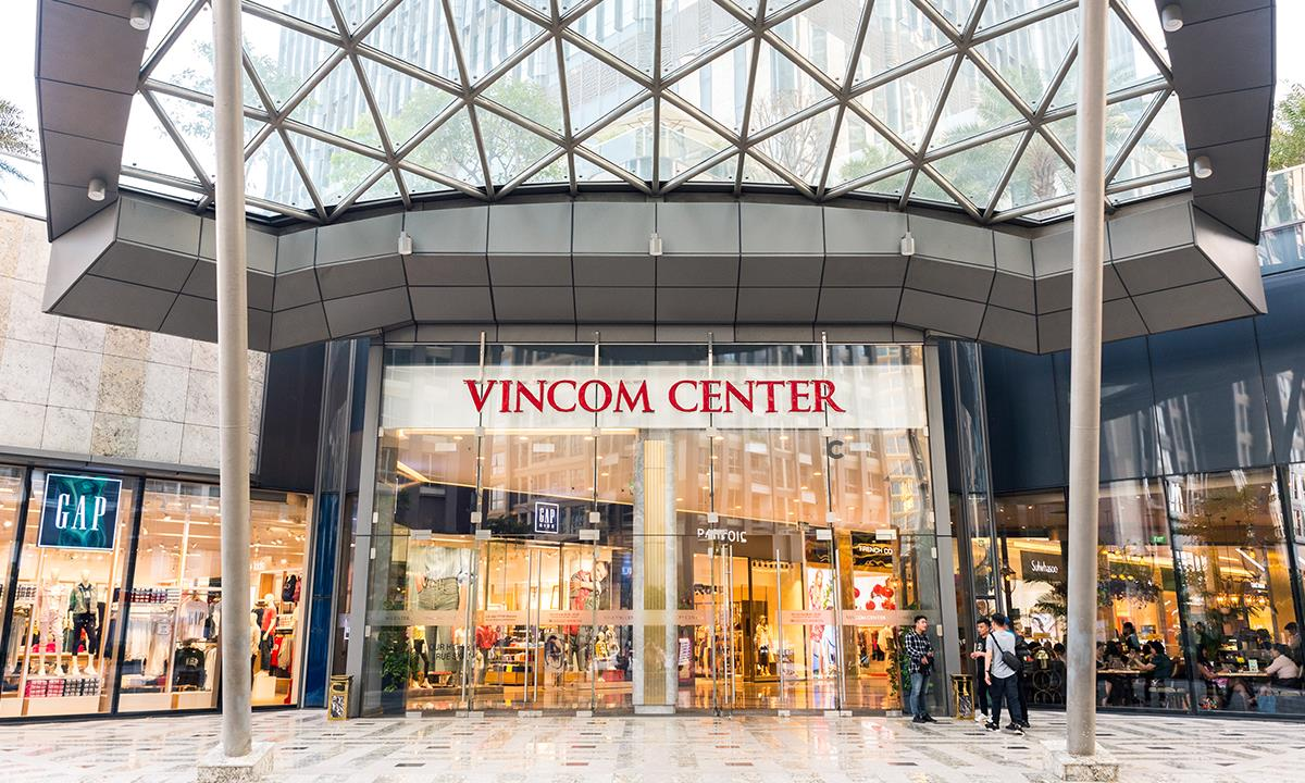 MBS: Vincom Retail dự kiến mở thêm TTTM tại Hà Giang, Điện Biên Phủ..., doanh thu 2023 gần10.000 tỷ đồng - Ảnh 1.
