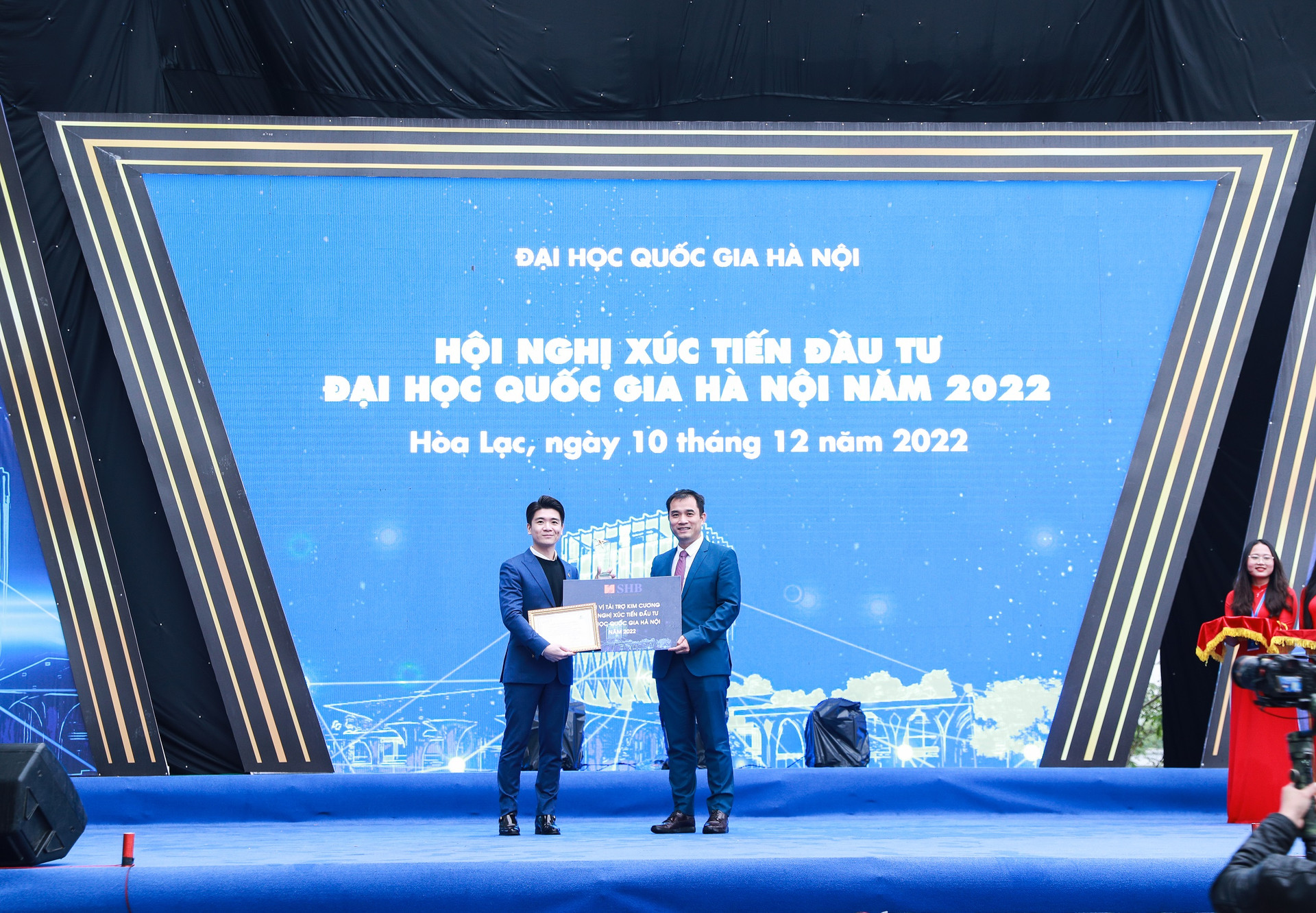 Bầu Hiển và con trai tham dự lễ ký kết toàn diện giữa Ngân hàng SHB và tập đoàn T&T với đại học lớn nhất Việt Nam - Ảnh 2.