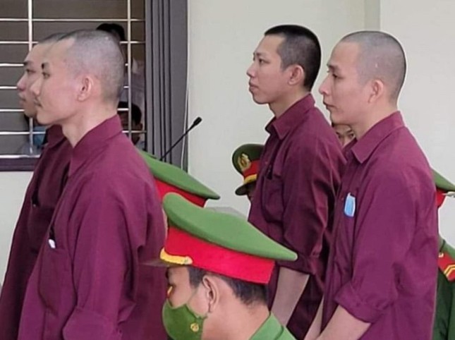 Vụ ‘Tịnh thất Bồng Lai’: Tòa sửa quyết định thi hành án, ông Lê Tùng Vân có 7 ngày để trình diện - Ảnh 1.