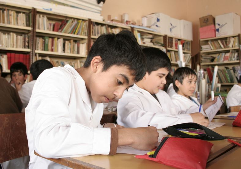 Giáo dục ở Argentina: 1 ngày học 4 tiếng, bóng đá thịnh hành trong các trường - Ảnh 1.