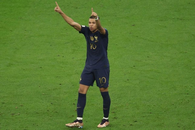 Mbappe đoạt danh hiệu Vua phá lưới World Cup 2022 - Ảnh 2.