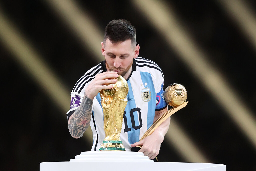 Biểu tượng trận chung kết của Messi là gì? Hãy đến với hình ảnh này để khám phá ra câu trả lời. Bạn sẽ nhận ra sự hùng tráng và giá trị của trận đấu đó, và để cảm nhận đội mình đã chiến thắng đến từng chi tiết nhỏ nhất.