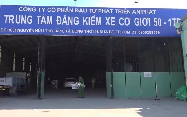 Thêm 2 trung tâm đăng kiểm bị đình chỉ, cơ quan quản lý chỉ đạo 'nóng' - Ảnh 1.