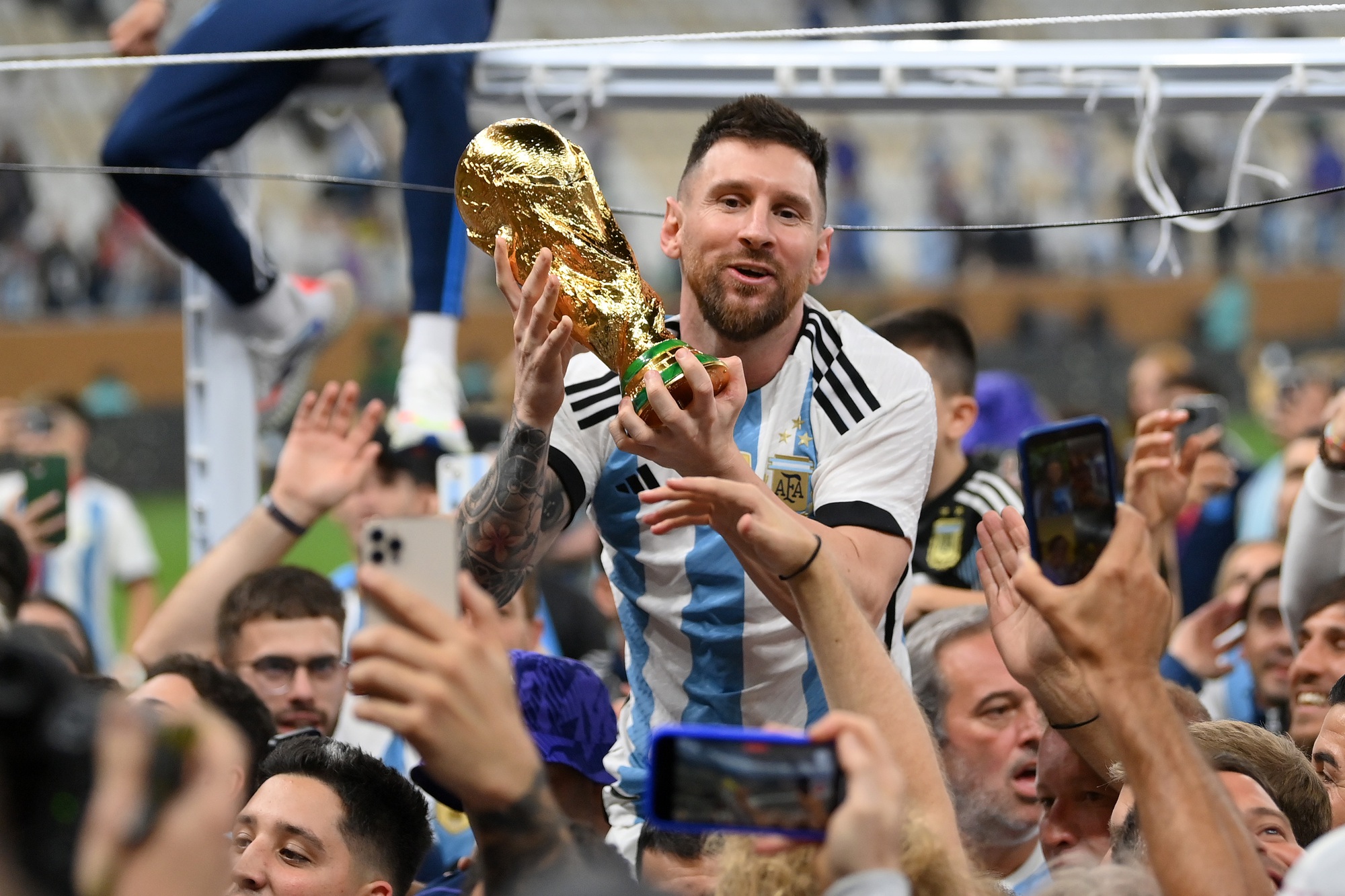 C c Th ng Hi u H p T c V i Lionel Messi T ng H n 1 2 Tri u T ng