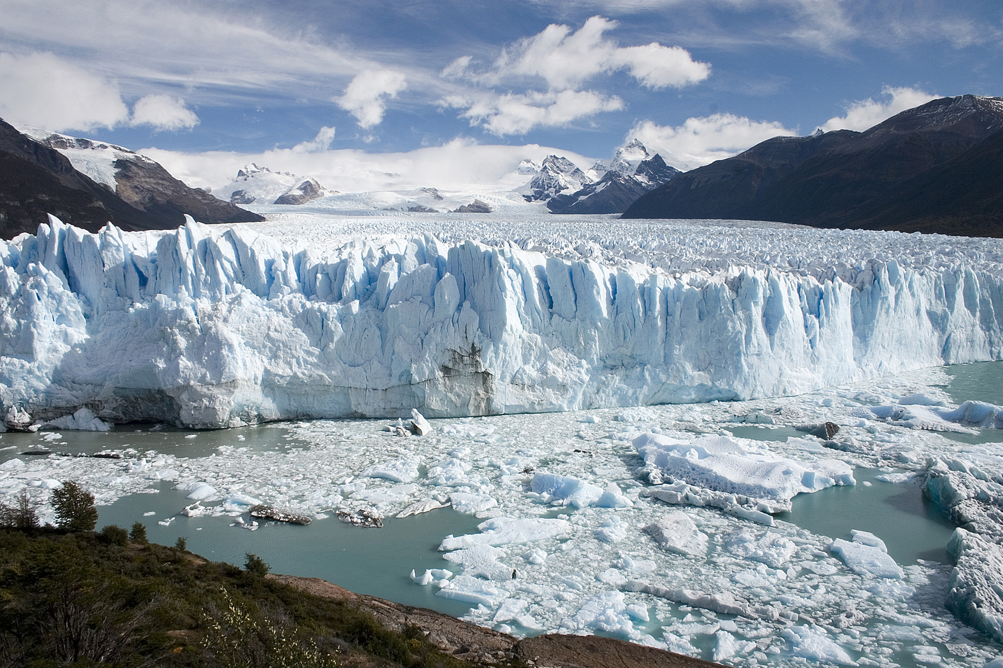 Argentina: Quốc gia Nam Mỹ nổi tiếng với những con đường đi bộ dài dành cho dân mê trekking - Ảnh 3. Argentina: Quốc gia Nam Mỹ nổi tiếng với những con đường đi bộ dài dành cho dân mê trekking - Ảnh 3.