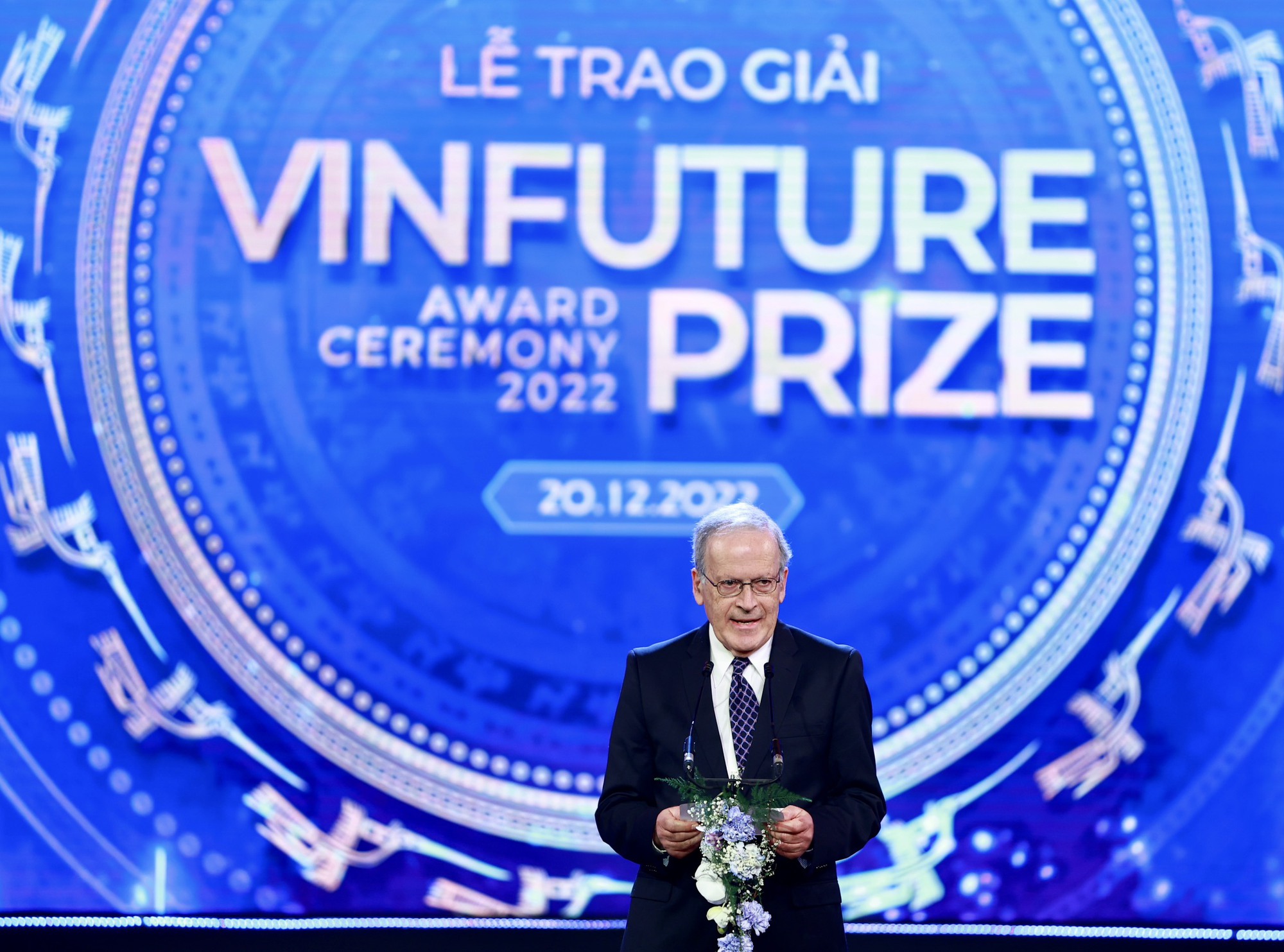Các 'huyền thoại Internet' thắng giải thưởng 3 triệu USD của VinFuture 2022 - Ảnh 4.