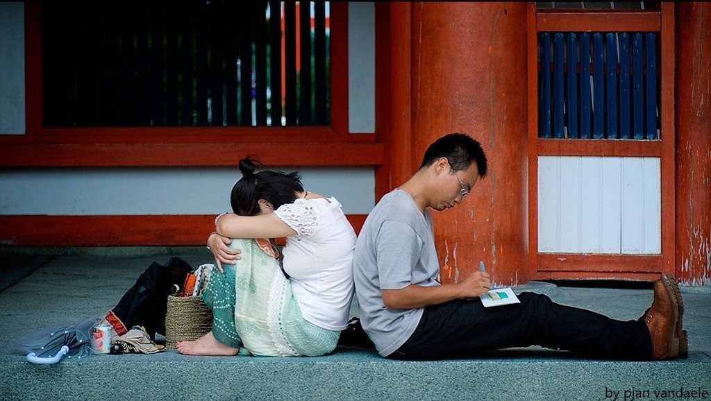 Trung Quốc và 'quả bom' đang chực chờ nổ tung: Không nhà, ít tiền, người trẻ 'sợ' kết hôn - Ảnh 3.