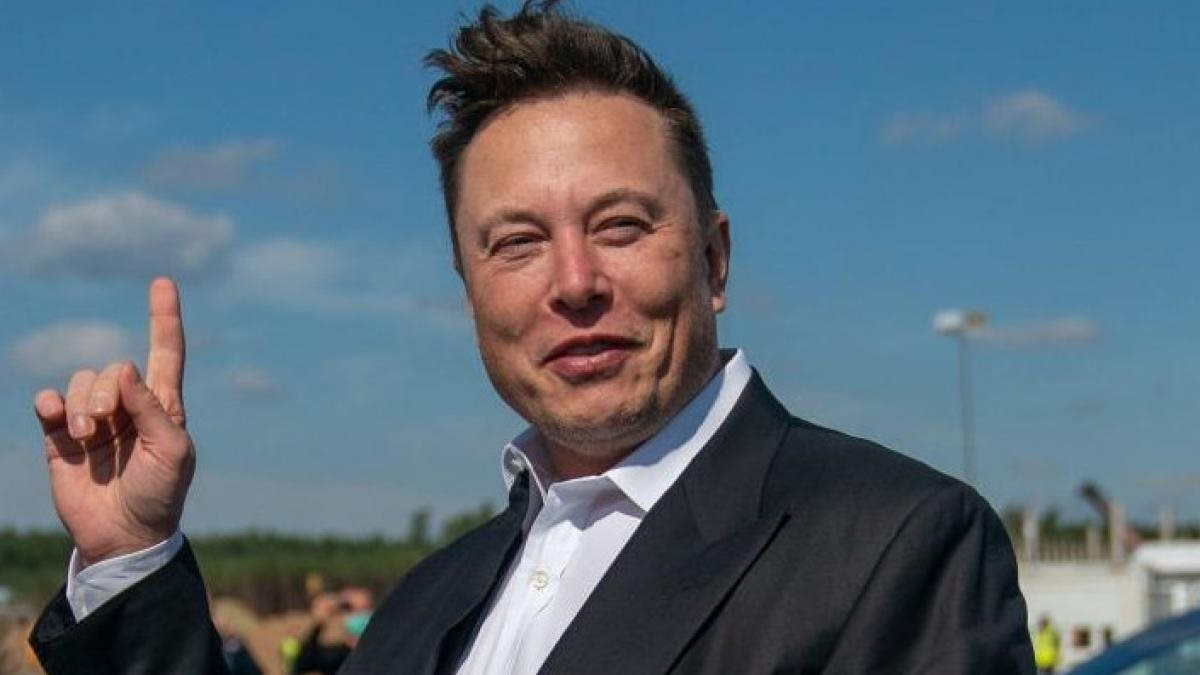 Elon Musk tuyên bố không bán thêm bất kỳ cổ phiếu Tesla nào trong 2 năm - Ảnh 1.