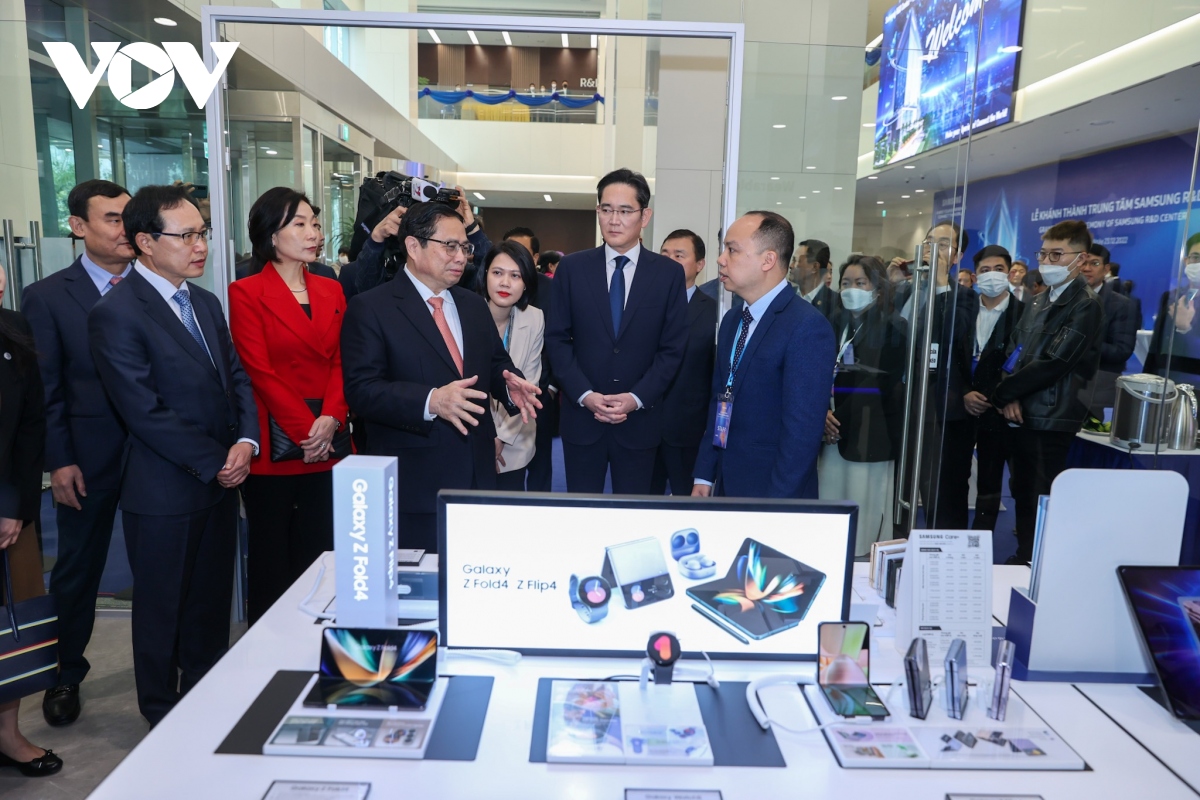 Thủ tướng: Samsung cần coi Việt Nam là cứ điểm quan trọng - Ảnh 4.