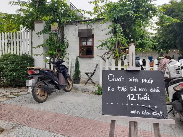 Vụ quán cafe ở Đà Nẵng gây tranh cãi vì không tiếp trẻ dưới 12 tuổi, Tiến sĩ Giáo dục chia sẻ quan điểm được nhiều phụ huynh đồng tình - Ảnh 2.