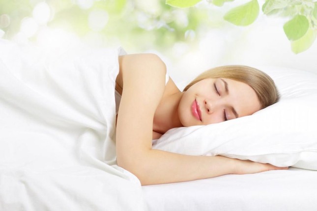 Những sai lầm khi ngủ vào mùa đông có thể khiến bạn đau đầu, khó thở, thậm chí đột tử - Ảnh 1.