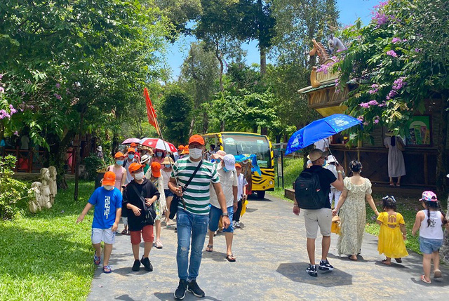 Sôi động thị trường tour dịp Tết 2023 - Ảnh 1. Sôi động thị trường tour dịp Tết 2023 - Ảnh 1.