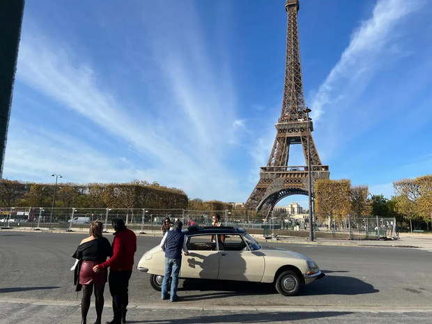 Cứ mong đến Paris xem tháp Eiffel, cô gái nhận ra không bao giờ nên tin ảnh sống ảo - Ảnh 5. Cứ mong đến Paris xem tháp Eiffel, cô gái nhận ra không bao giờ nên tin ảnh sống ảo - Ảnh 5.