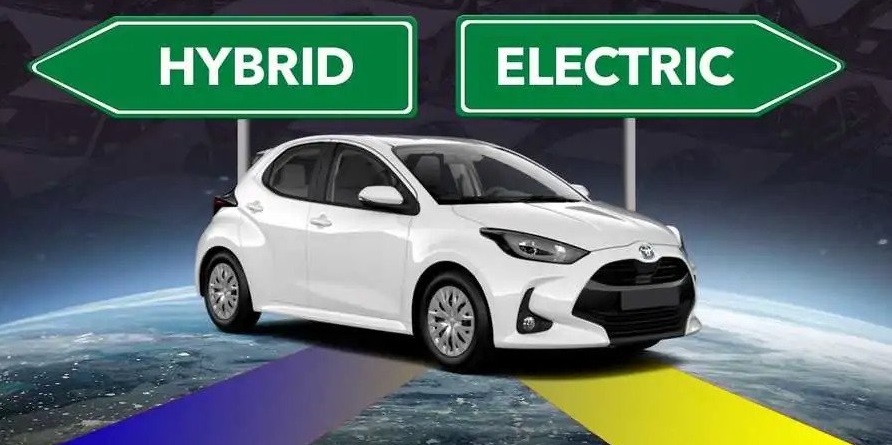 Toyota: Hãng xe số 1 hybrid, đội sổ xe điện - Ảnh 1.