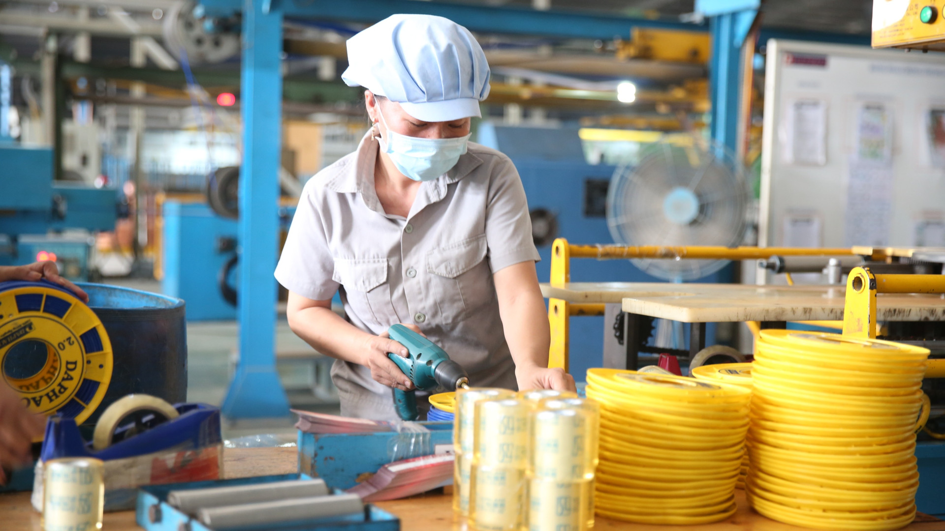 Tỷ lệ tăng lương của lao động Việt Nam năm 2023 được dự báo sẽ cao nhất trong khu vực Đông Nam Á - Ảnh 1.