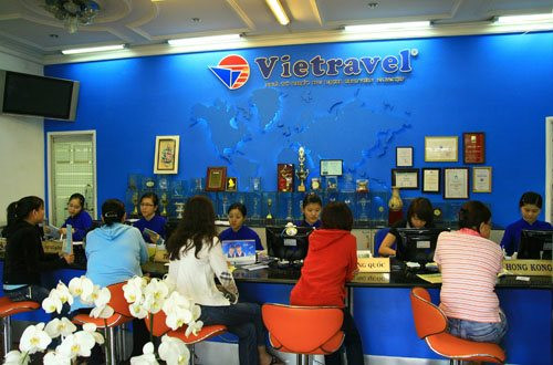 Không chỉ hoán đổi nợ thành cổ phần cho Hưng Thịnh, Vietravel cũng đã bán 10,3% vốn với giá 24.000 đồng/cp cho VinaCapital - Ảnh 1.