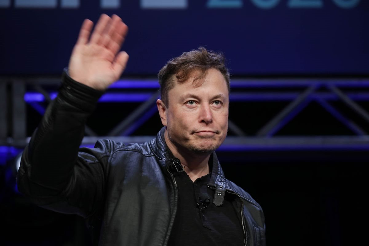Elon Musk lần đầu nhận sai kể từ khi nắm quyền Twitter: &quot;Tôi cũng chỉ là nhân viên mới&quot; - Ảnh 1.