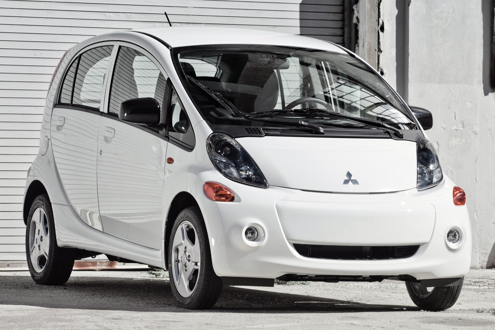 Quá thành công với dòng xe Hybrid, Nhật Bản đã tụt hậu trong mảng ô tô điện như thế nào? - Ảnh 3.