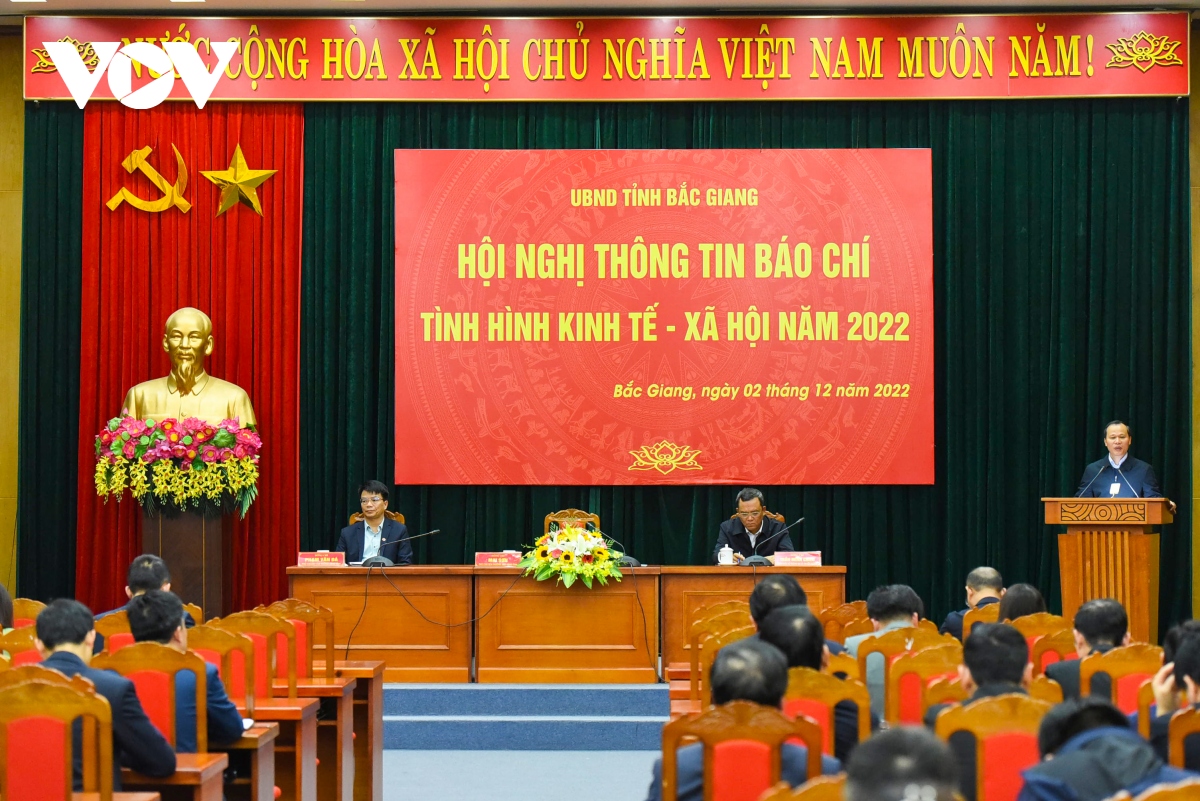 Kinh tế Bắc Giang vượt khó, vươn lên đứng thứ 2 cả nước - Ảnh 1.