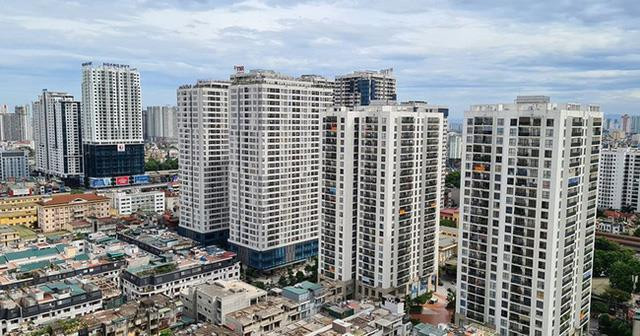 Chuyên gia: Giá chung cư tại TP.HCM “vọt” lên gấp hai lần so với Hà Nội - Ảnh 1.