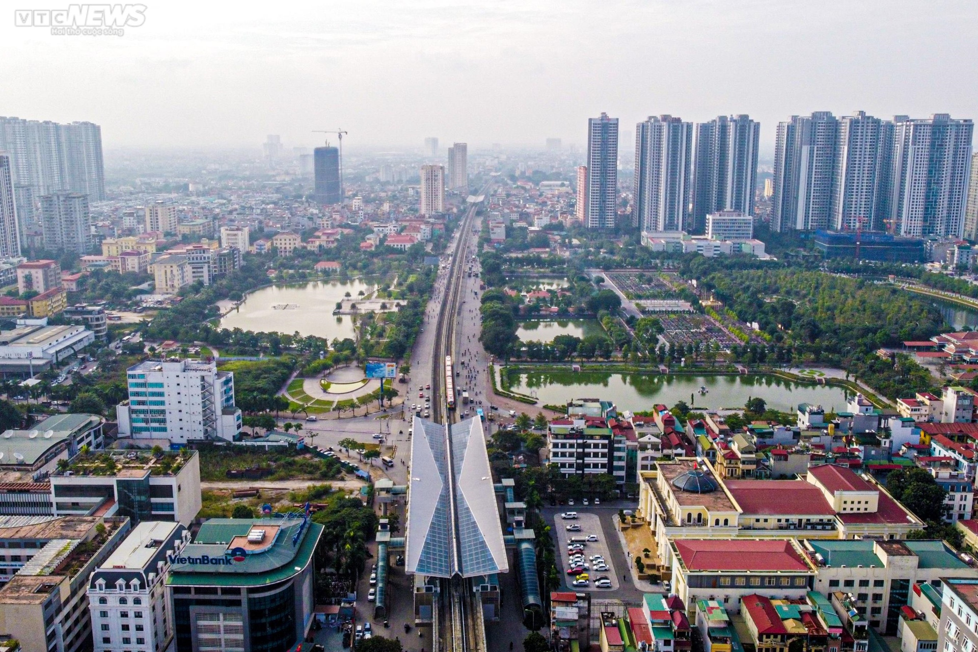 Metro Nhổn - Ga Hà Nội chạy thử nghiệm 8 đoàn tàu - Ảnh 4. Metro Nhổn - Ga Hà Nội chạy thử nghiệm 8 đoàn tàu - Ảnh 4.