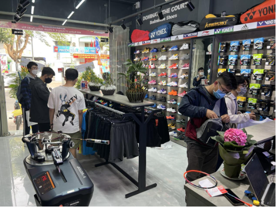 Tưng bừng khai trương cửa hàng cầu lông VNB tại Phan Thiết và Bà Rịa - Ảnh 1.