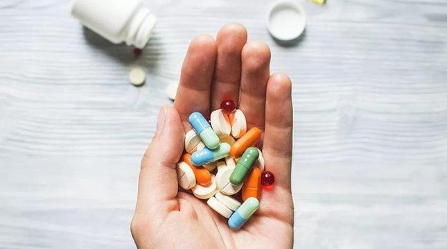 Những sai lầm trong sử dụng thuốc mà nhiều người Việt mắc phải khiến gan bị tổn thương nghiêm trọng - Ảnh 3. Những sai lầm trong sử dụng thuốc mà nhiều người Việt mắc phải khiến gan bị tổn thương nghiêm trọng - Ảnh 3.