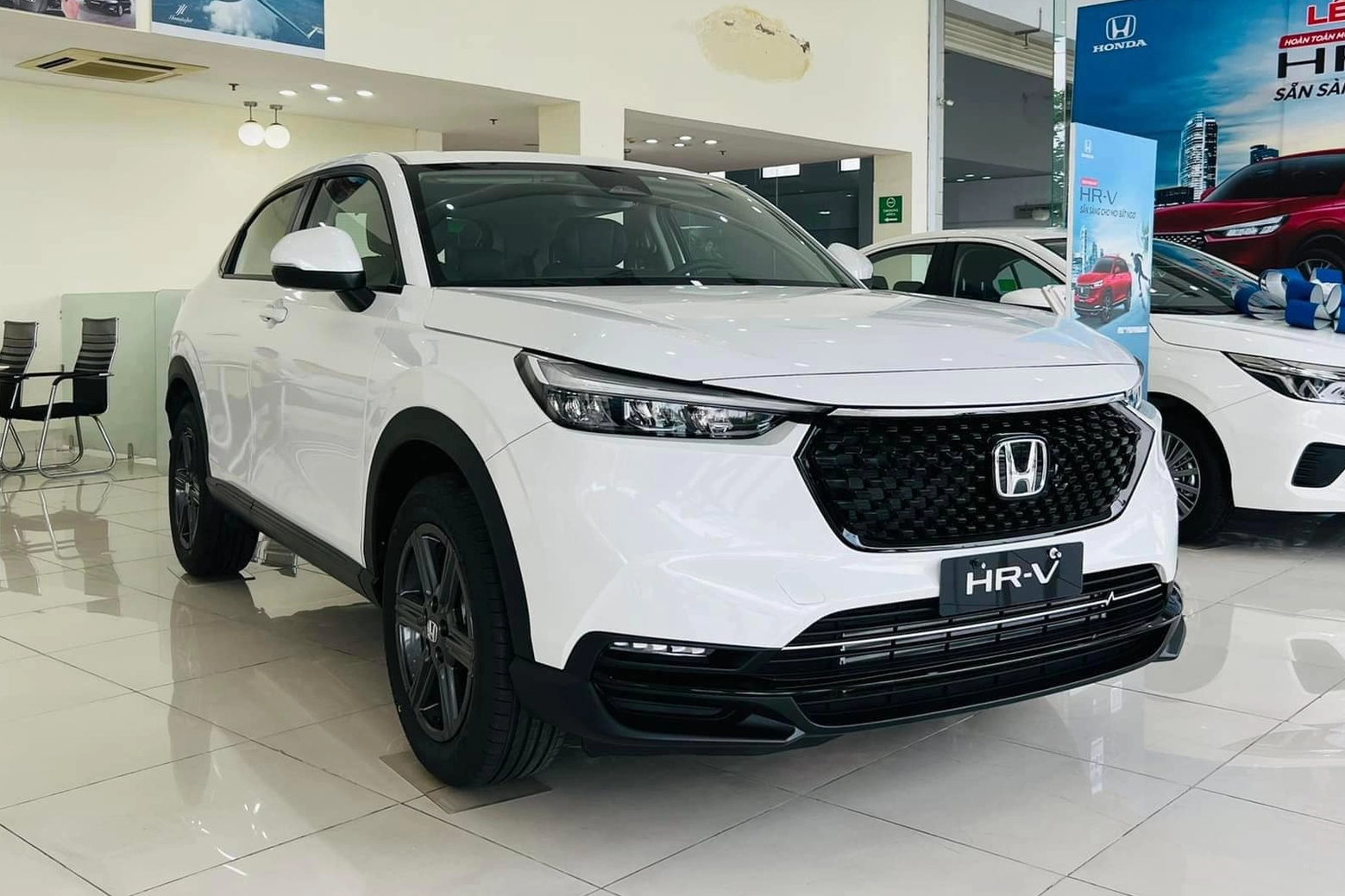 Loạt SUV đô thị đua giảm giá mạnh cuối năm: CX-30 giảm 91 triệu, HR-V khuyến mại 150 triệu - Ảnh 3. Loạt SUV đô thị đua giảm giá mạnh cuối năm: CX-30 giảm 91 triệu, HR-V khuyến mại 150 triệu - Ảnh 3.