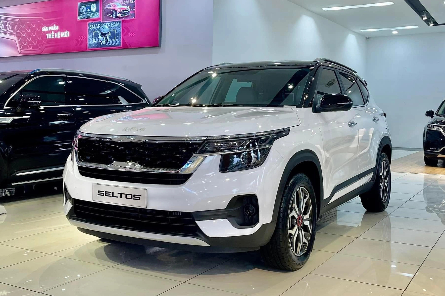 Loạt SUV đô thị đua giảm giá mạnh cuối năm: CX-30 giảm 91 triệu, HR-V khuyến mại 150 triệu - Ảnh 5. Loạt SUV đô thị đua giảm giá mạnh cuối năm: CX-30 giảm 91 triệu, HR-V khuyến mại 150 triệu - Ảnh 5.