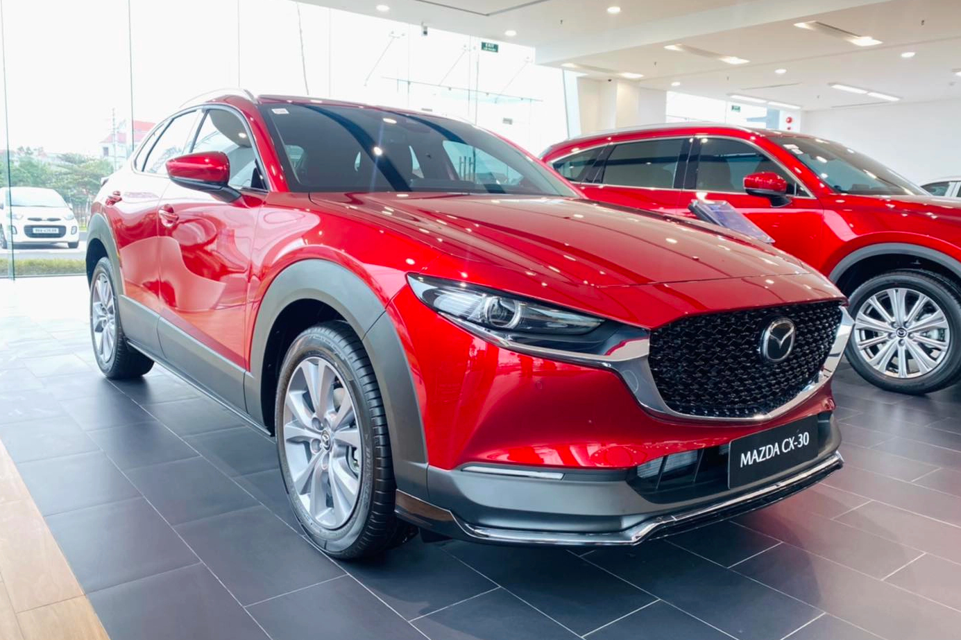 Loạt SUV đô thị đua giảm giá mạnh cuối năm: CX-30 giảm 91 triệu, HR-V khuyến mại 150 triệu - Ảnh 2. Loạt SUV đô thị đua giảm giá mạnh cuối năm: CX-30 giảm 91 triệu, HR-V khuyến mại 150 triệu - Ảnh 2.