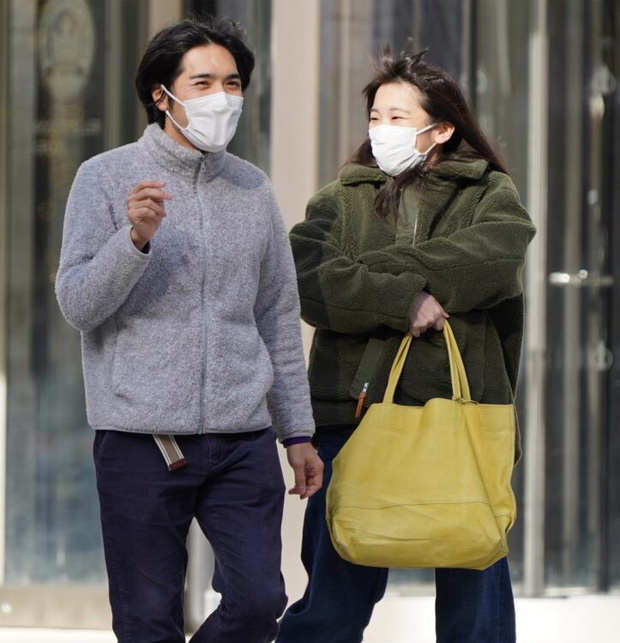 Mới sang Mỹ 3 tháng tìm chân trời mới, vợ chồng cựu Công chúa Nhật đã đối mặt với nguy cơ phải khăn gói về nước trong ngậm ngùi - Ảnh 2.