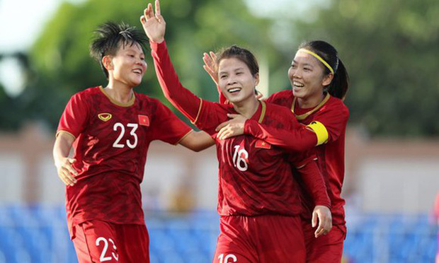 Trường đại học tuyển thẳng cầu thủ nữ Việt Nam, trao 9 suất học bổng trị giá 3,2 tỷ đồng! - Ảnh 1.