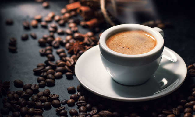 Uống cà phê giảm nguy cơ chết sớm, nhưng uống bao nhiêu tốt nhất? Phát hiện mới từ Anh - Ảnh 1.