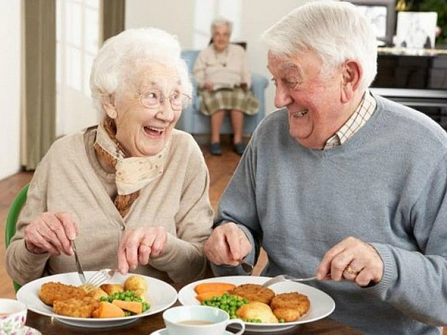 Nghiên cứu của Mỹ phát hiện ra quy luật mới để sống lâu, giảm lượng thức ăn theo tỷ lệ này có thể kéo dài tuổi thọ tới... 20 năm - Ảnh 1.